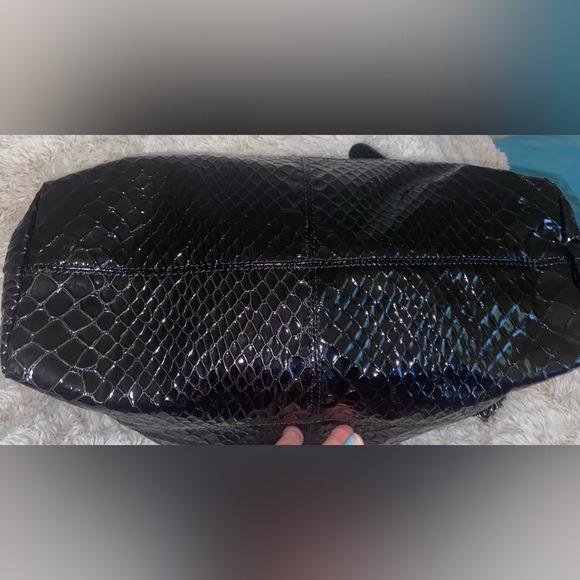 Big Buddha Black Patent Embossed Large Shoulder Bag EUC - Picture 4 of 10